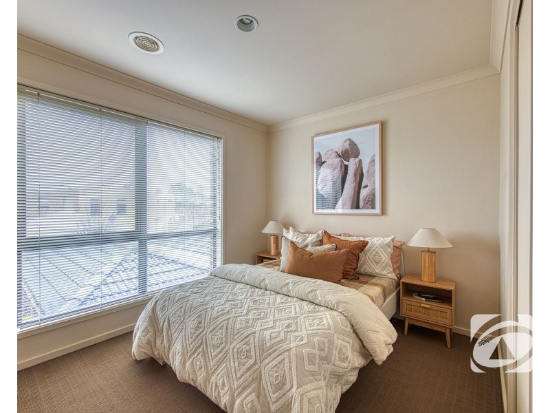 62 The Parkway, Pakenham VIC 3810