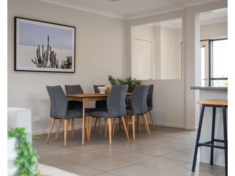 22 Bronnie Street, Clyde North VIC 3978