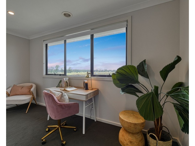 22 Bronnie Street, Clyde North VIC 3978