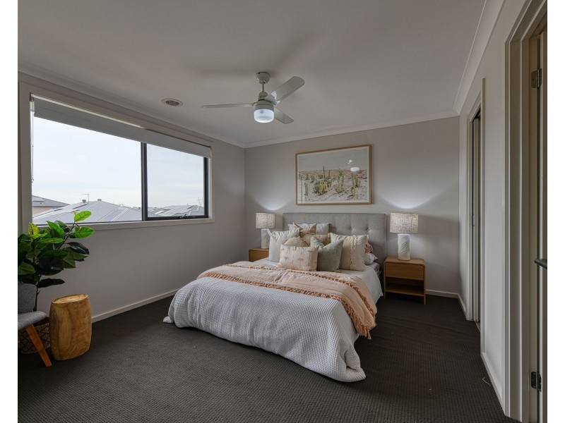 22 Bronnie Street, Clyde North VIC 3978