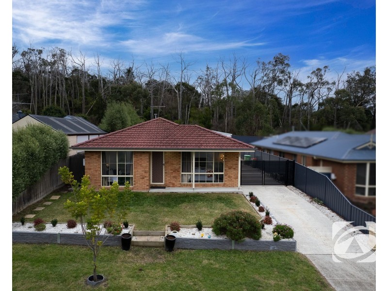 22 Donday Court, Pakenham VIC 3810