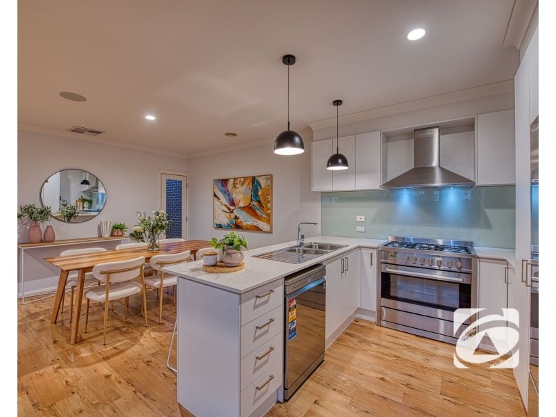 239 Pink Hill Boulevard, Officer VIC 3809