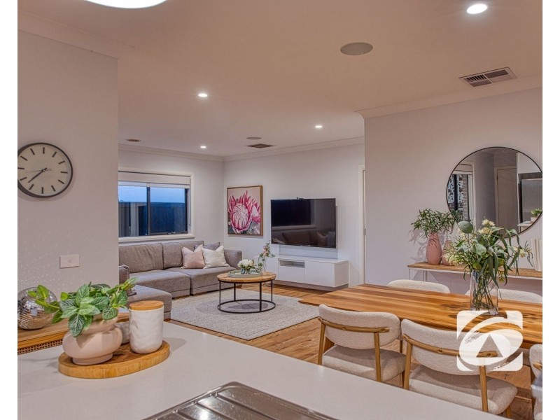 239 Pink Hill Boulevard, Officer VIC 3809