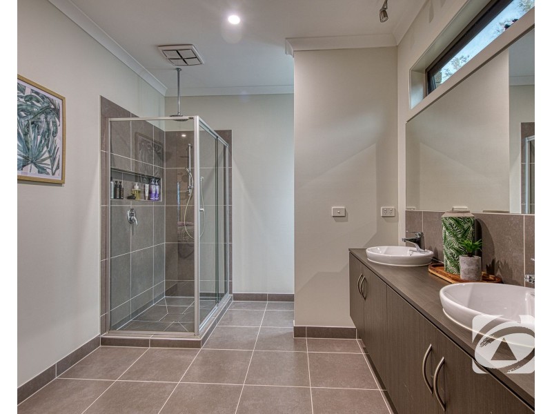 21 Illawarra Way, Pakenham VIC 3810