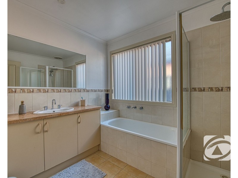 25 Grand Central Boulevard, Pakenham VIC 3810