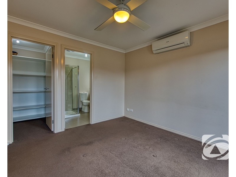 29 Warbler Street, Pakenham VIC 3810