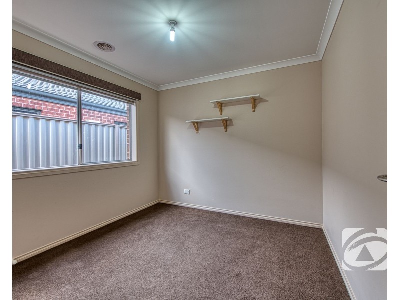 29 Warbler Street, Pakenham VIC 3810