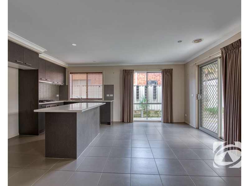 29 Warbler Street, Pakenham VIC 3810