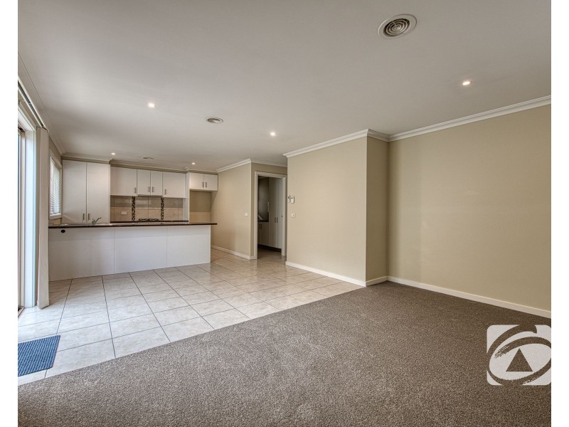 1B Thomas Street, Pakenham VIC 3810