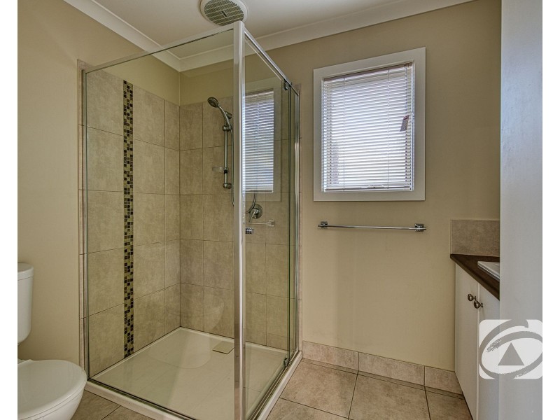 1B Thomas Street, Pakenham VIC 3810