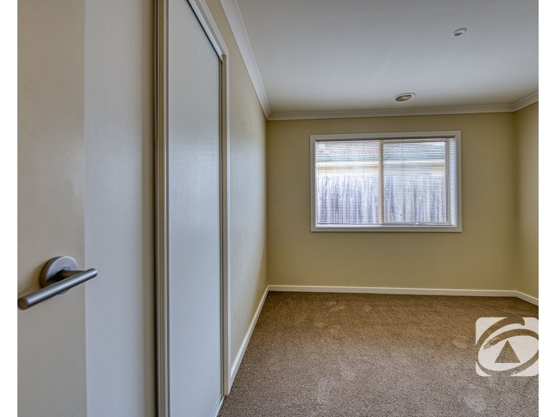 1B Thomas Street, Pakenham VIC 3810