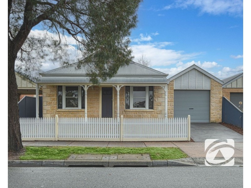 20 Laurina Link, Pakenham VIC 3810