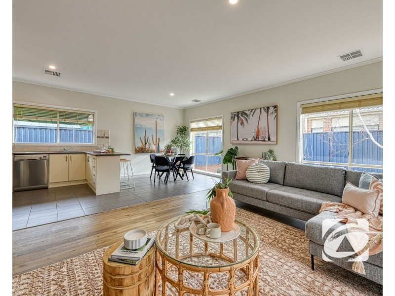 20 Laurina Link, Pakenham VIC 3810
