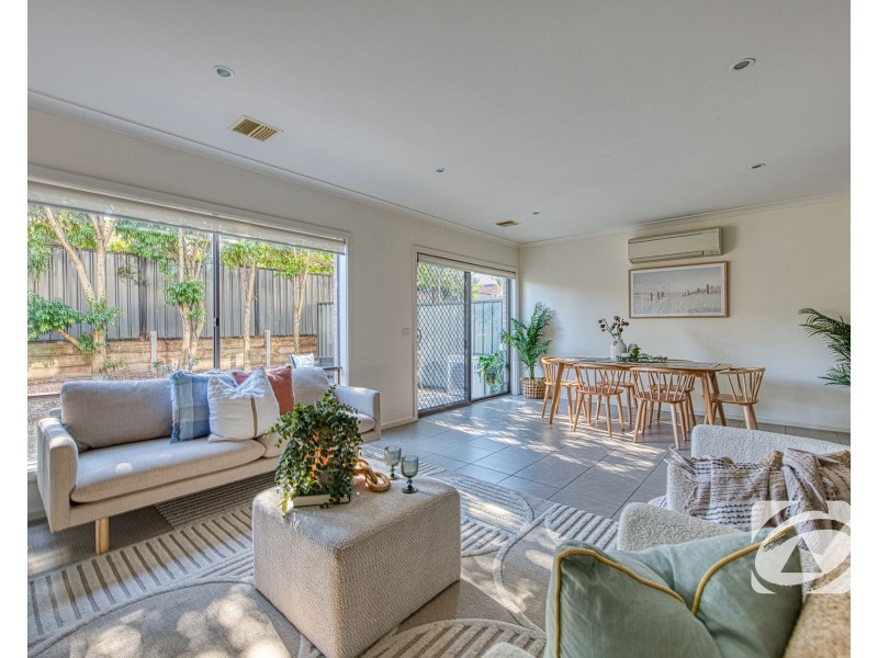 23/23 Atlantic Drive, Pakenham VIC 3810