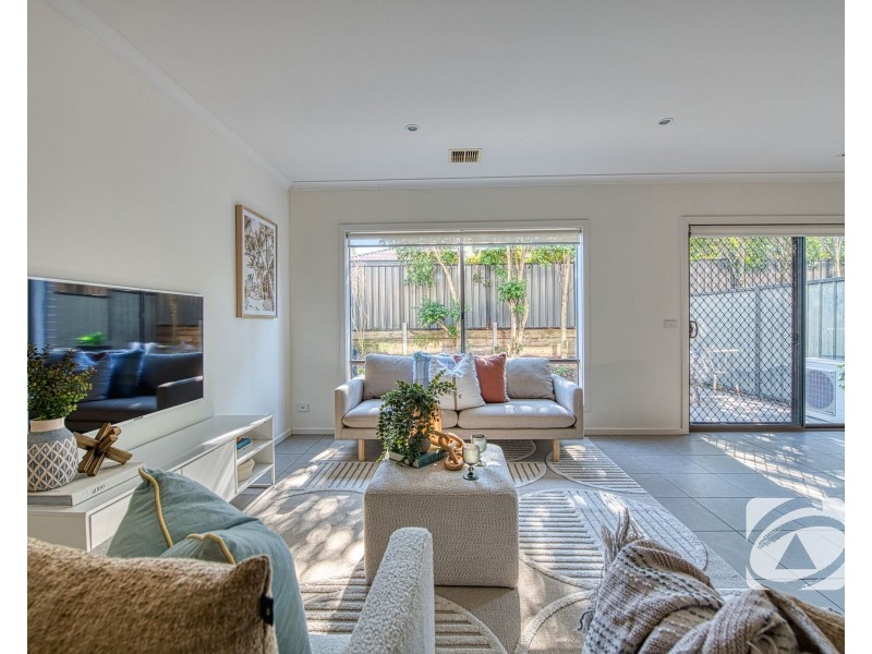 23/23 Atlantic Drive, Pakenham VIC 3810