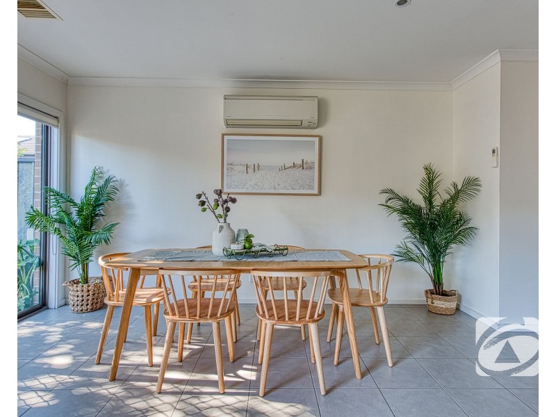 23/23 Atlantic Drive, Pakenham VIC 3810