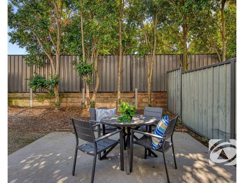 23/23 Atlantic Drive, Pakenham VIC 3810