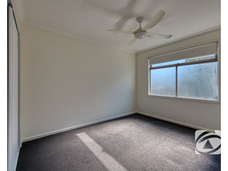 23/23 Atlantic Drive, Pakenham VIC 3810