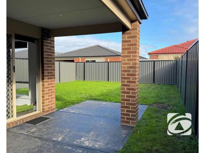 47 Pinnacle Drive, Pakenham VIC 3810