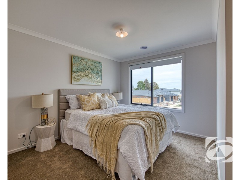 43 Everfair Crescent, Officer VIC 3809