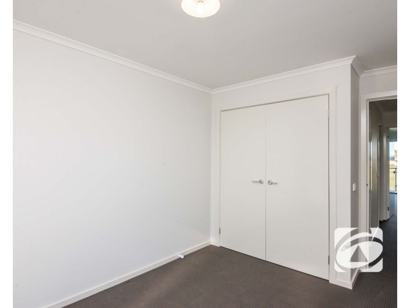 6/7 Cyan Crescent, Officer VIC 3809