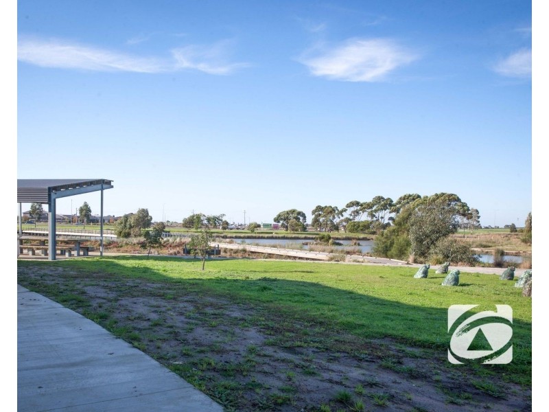 6/7 Cyan Crescent, Officer VIC 3809