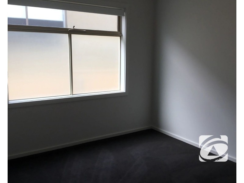 20/23 Atlantic Drive, Pakenham VIC 3810