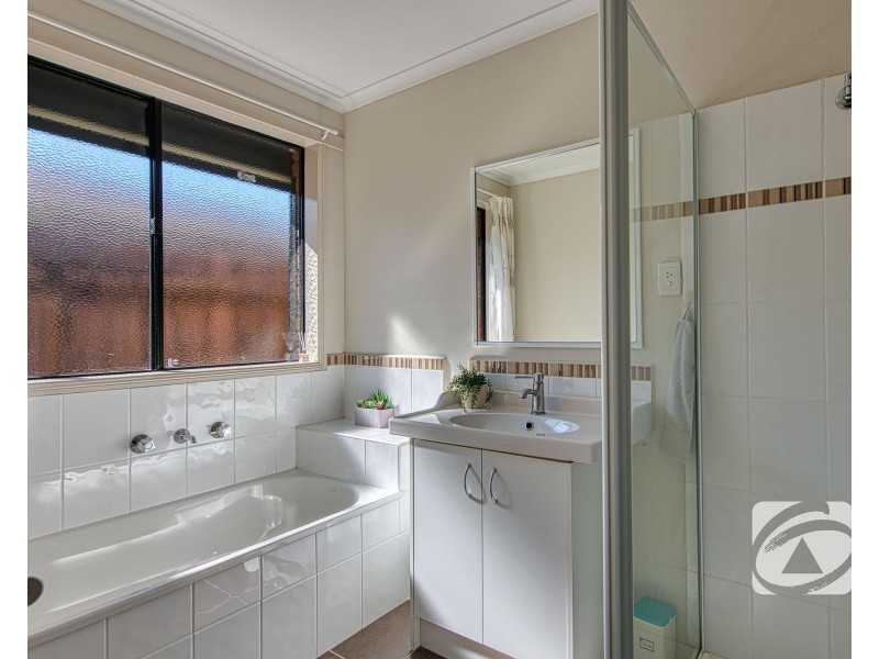 34 Parman Avenue, Pakenham VIC 3810