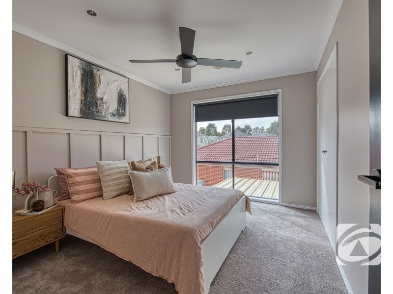 18 Howqua Place, Pakenham VIC 3810