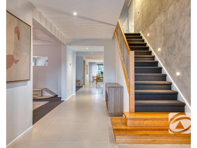 9 Westwood Grove, Pakenham VIC 3810