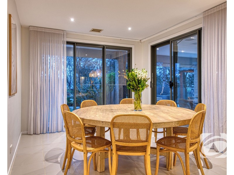 9 Westwood Grove, Pakenham VIC 3810