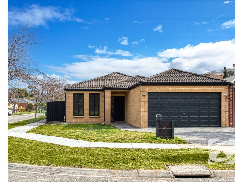 24 Hammerwood Green, Beaconsfield VIC 3807