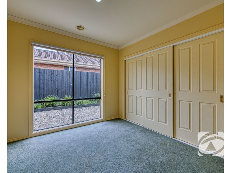 24 Hammerwood Green, Beaconsfield VIC 3807