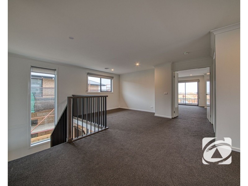 6 Ecology Crescent, Officer VIC 3809