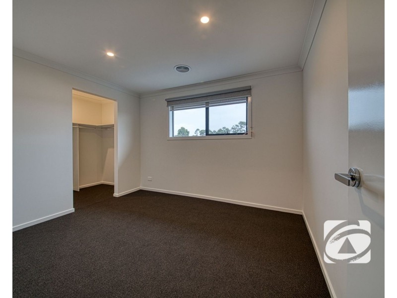 6 Ecology Crescent, Officer VIC 3809