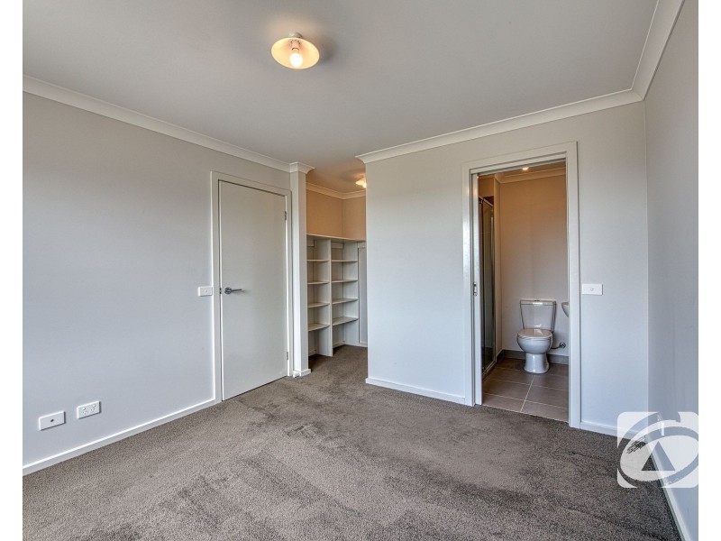 95 Everfair Crescent, Officer VIC 3809