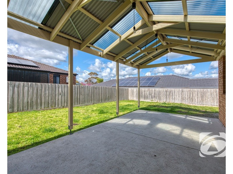 2 Spencer Place, Pakenham VIC 3810