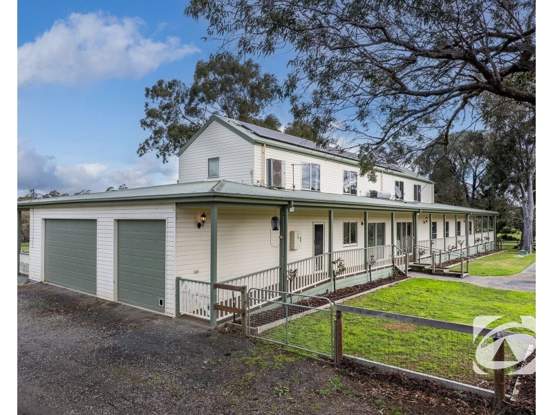 240 Brown Road, Pakenham VIC 3810