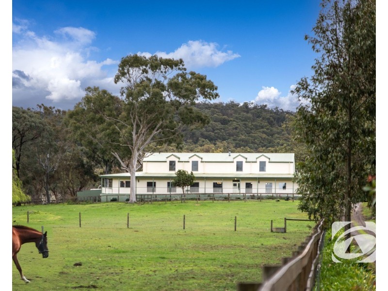 240 Brown Road, Pakenham VIC 3810