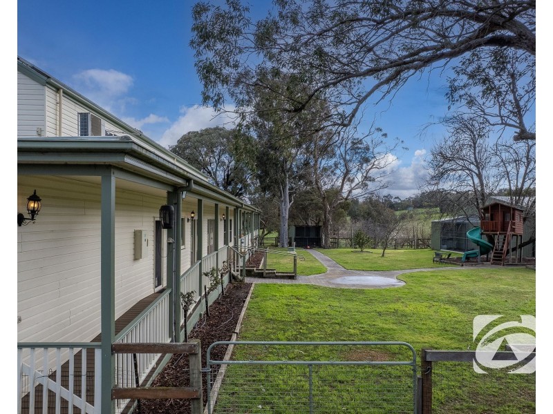 240 Brown Road, Pakenham VIC 3810