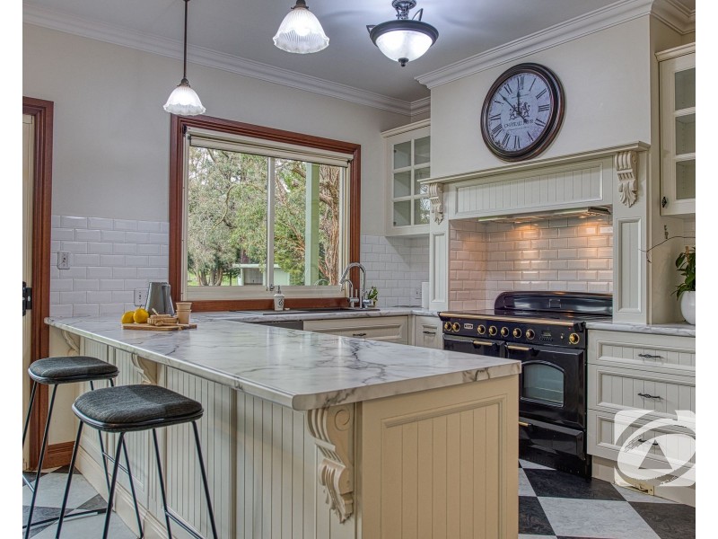 240 Brown Road, Pakenham VIC 3810