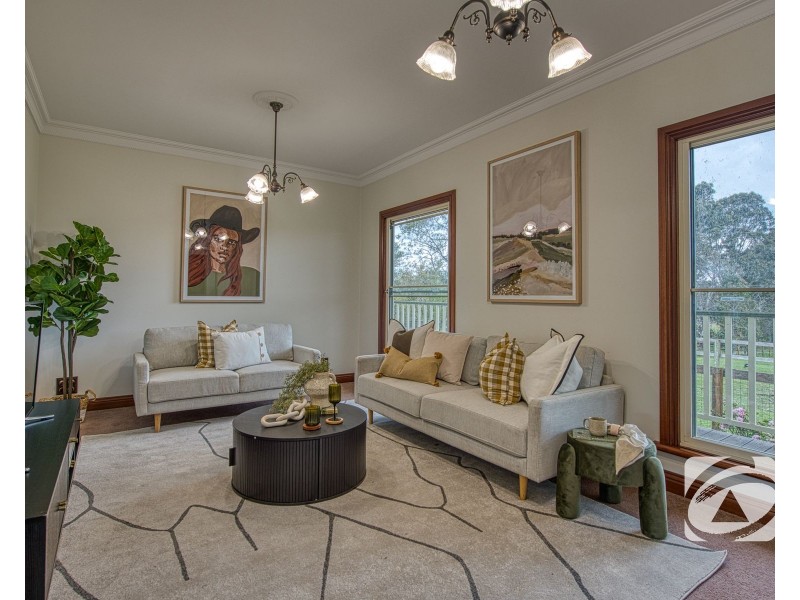 240 Brown Road, Pakenham VIC 3810