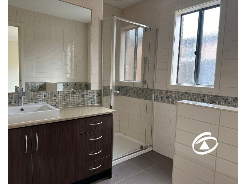 20 Seville Street, Pakenham VIC 3810