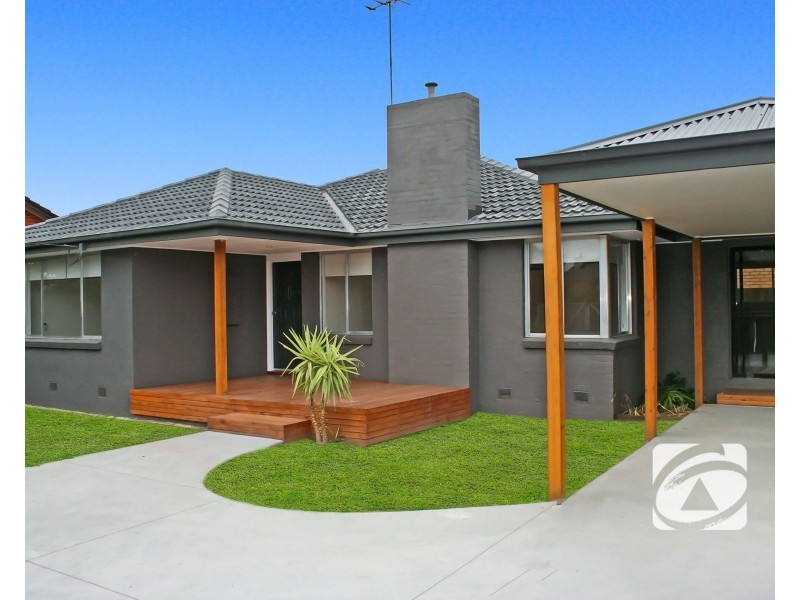 1 Wadsley Avenue, Pakenham VIC 3810