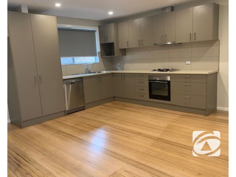 1 Wadsley Avenue, Pakenham VIC 3810