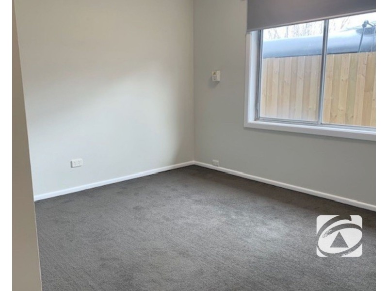 1 Wadsley Avenue, Pakenham VIC 3810