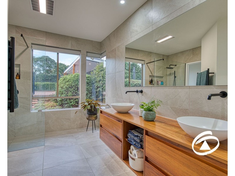 7 Heathdale Road, Narre Warren North VIC 3804