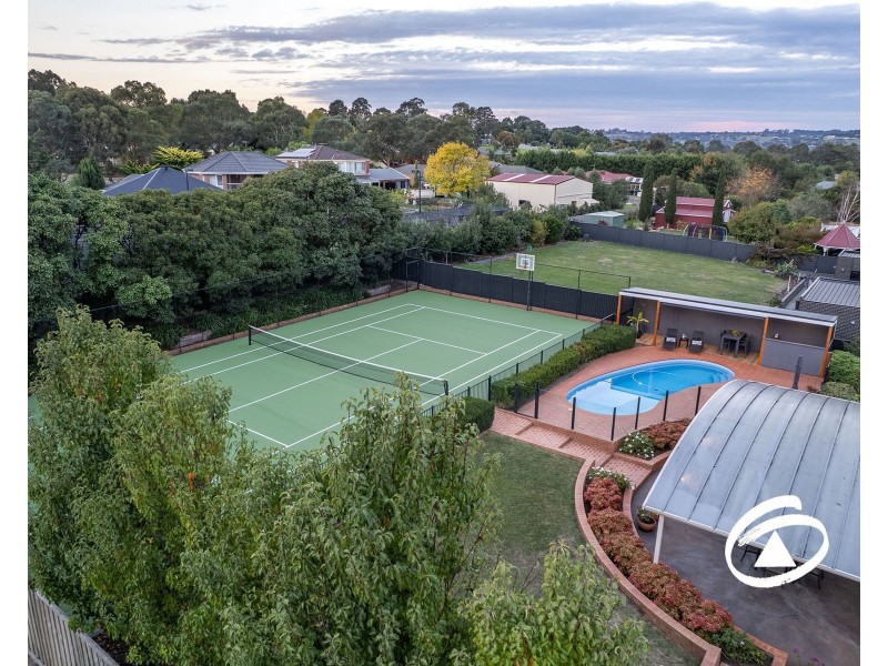 7 Heathdale Road, Narre Warren North VIC 3804