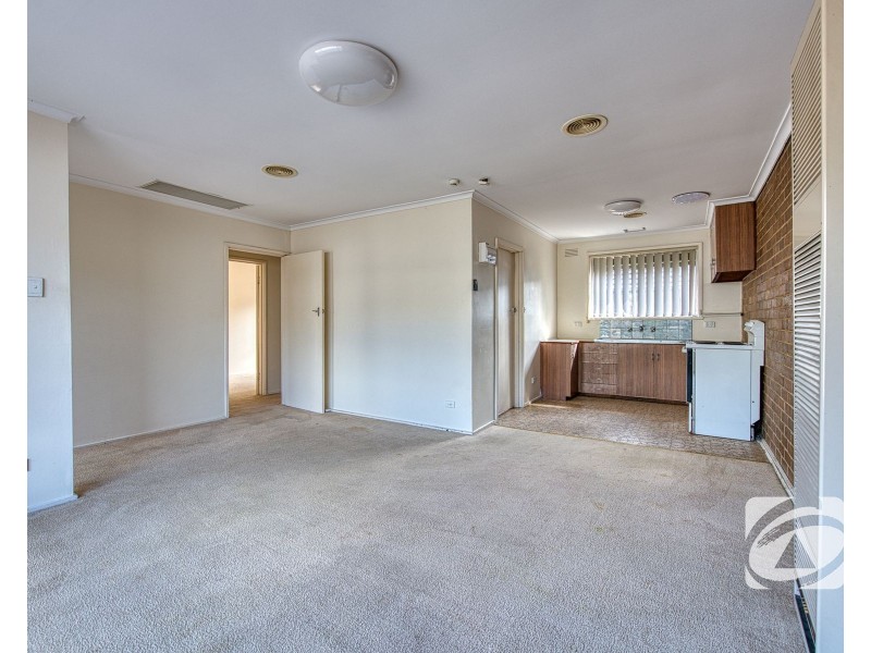 2 & 3/8 Wheeler Street, Berwick VIC 3806