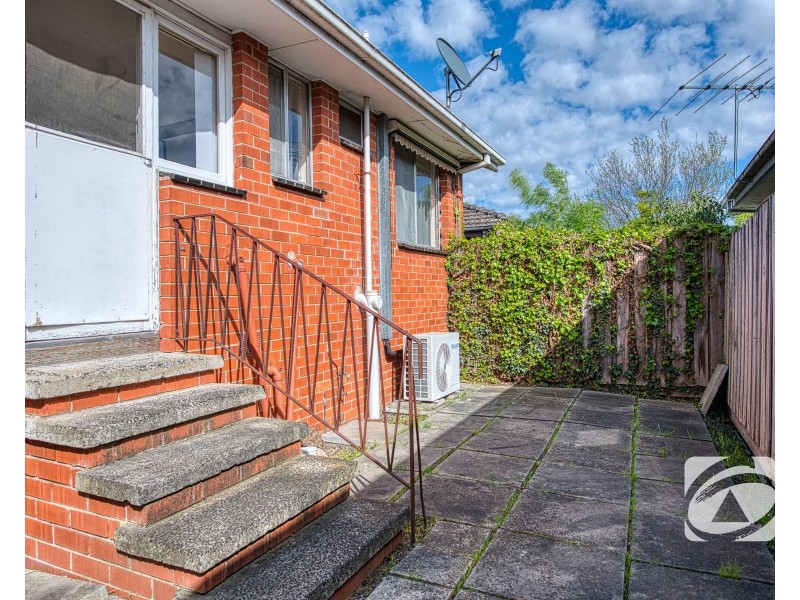 2 & 3/8 Wheeler Street, Berwick VIC 3806